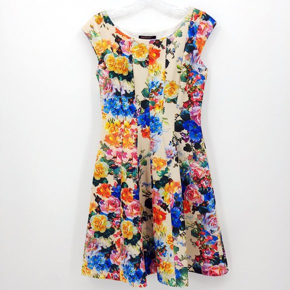 Signature by Robbie Bee Dresses & Skirts - Robbie Bee Photorealistic Floral Cream Scuba Dress